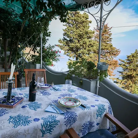 Holiday home Casa Reverie *